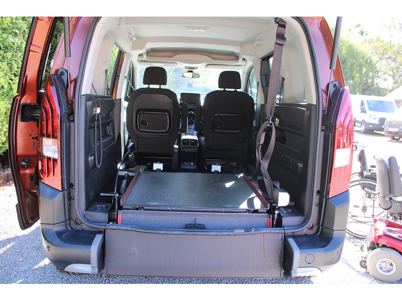 Peugeot Allure Allied Horizon RE - great value 2 seat plus one wheelchair car 1.5 5dr WAV Manual Diesel