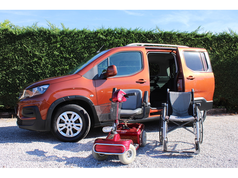 Peugeot Allure Allied Horizon RE - great value 2 seat plus one wheelchair car 1.5 5dr WAV Manual Diesel