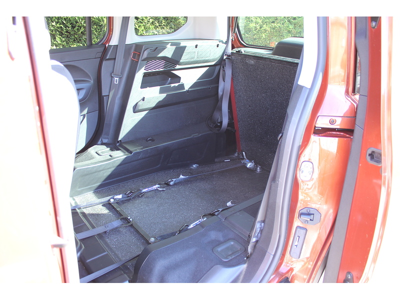 Peugeot Allure Allied Horizon RE - great value 2 seat plus one wheelchair car 1.5 5dr WAV Manual Diesel