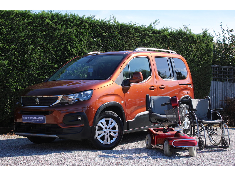 Peugeot Allure Allied Horizon RE - great value 2 seat plus one wheelchair car 1.5 5dr WAV Manual Diesel