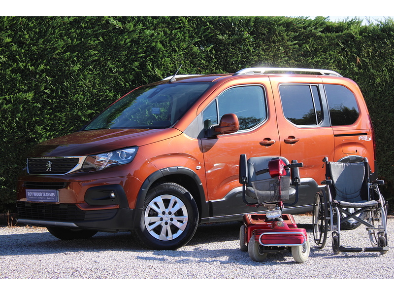 Peugeot Allure Allied Horizon RE - great value 2 seat plus one wheelchair car 1.5 5dr WAV Manual Diesel
