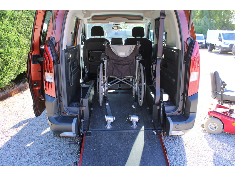 Peugeot Allure Allied Horizon RE - great value 2 seat plus one wheelchair car 1.5 5dr WAV Manual Diesel