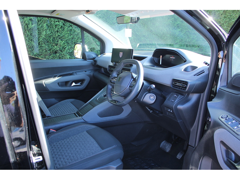 Peugeot GT Automatic Allied Horizon RE - RARE LWB 3 seater 1.5 5dr WAV Automatic Diesel