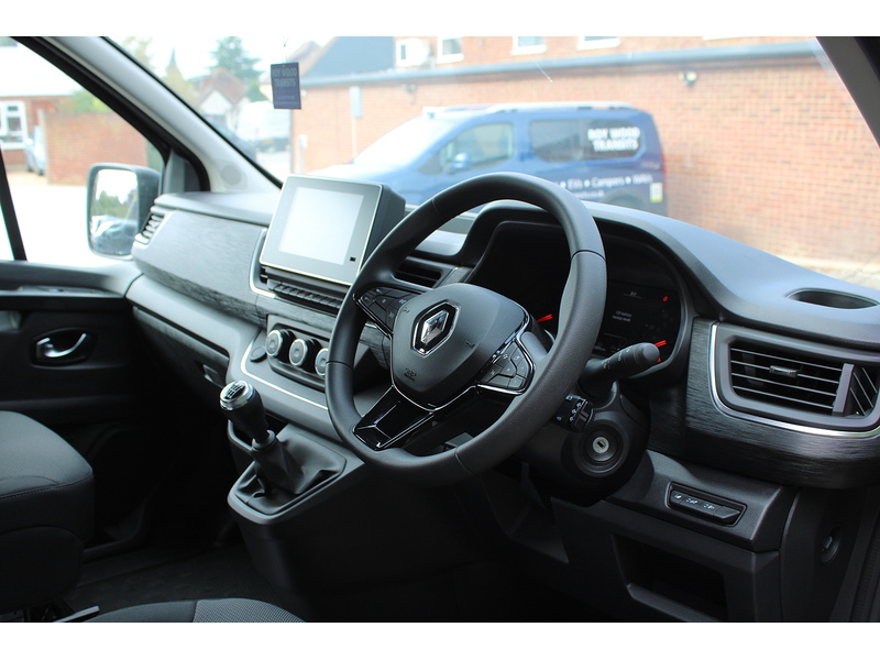 Renault Advance - Gowrings wheelchair access car - 4 fixed seats 2.0 5dr wav Manual Diesel