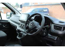 Renault Trafic Advance - Gowrings wheelchair access car - 4 fixed seats