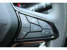 Renault Trafic Advance - Gowrings wheelchair access car - 4 fixed seats