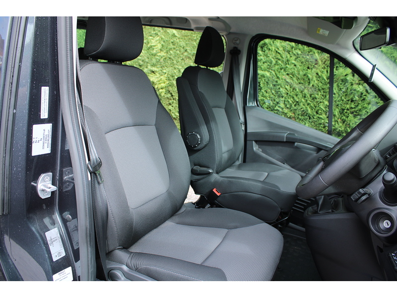 Renault Advance - Gowrings wheelchair access car - 4 fixed seats 2.0 5dr wav Manual Diesel
