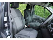 Renault Trafic Advance - Gowrings wheelchair access car - 4 fixed seats