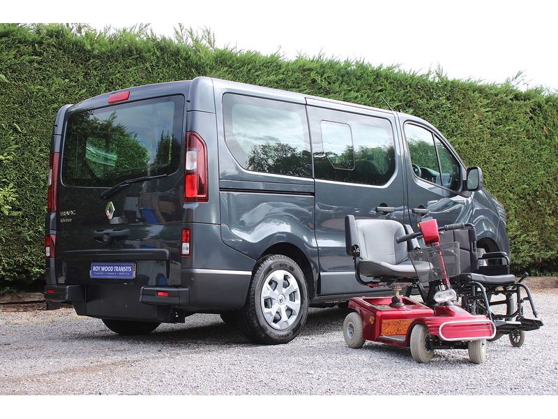 Renault Advance - Gowrings wheelchair access car - 4 fixed seats 2.0 5dr wav Manual Diesel