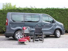 Renault Trafic Advance - Gowrings wheelchair access car - 4 fixed seats
