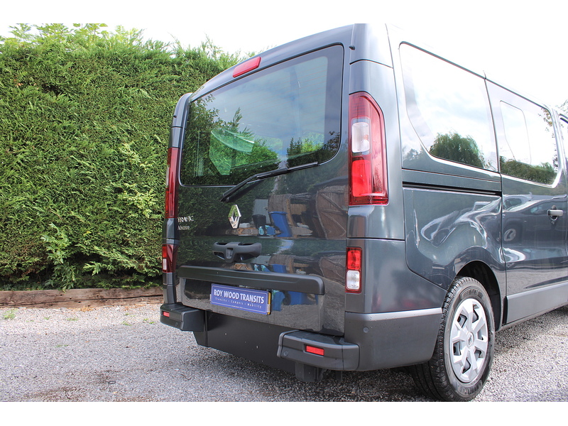Renault Advance - Gowrings wheelchair access car - 4 fixed seats 2.0 5dr wav Manual Diesel