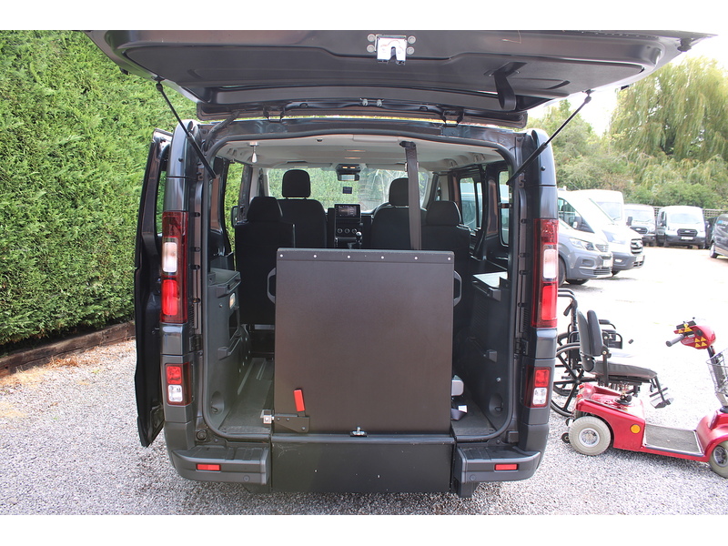 Renault Advance - Gowrings wheelchair access car - 4 fixed seats 2.0 5dr wav Manual Diesel
