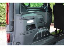 Renault Trafic Advance - Gowrings wheelchair access car - 4 fixed seats