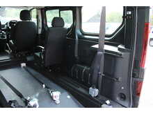 Renault Trafic Advance - Gowrings wheelchair access car - 4 fixed seats
