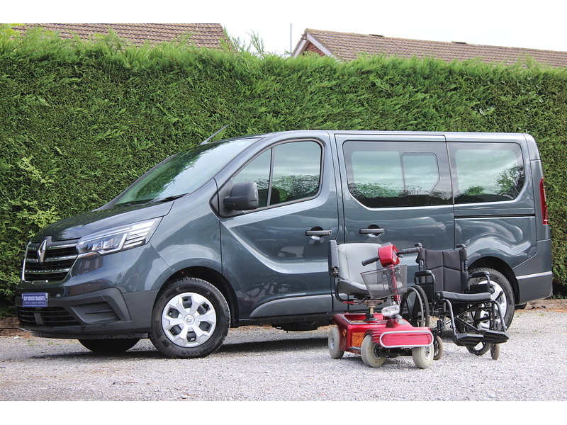 Renault Advance - Gowrings wheelchair access car - 4 fixed seats 2.0 5dr wav Manual Diesel