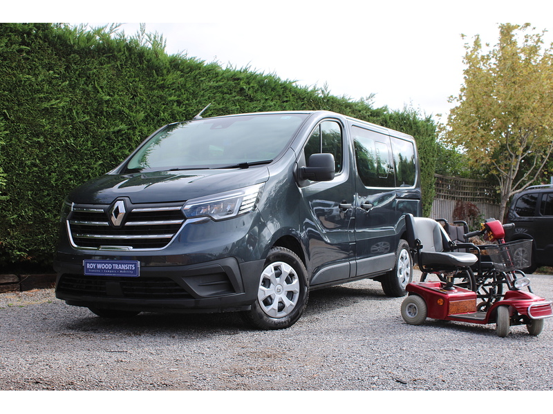 Renault Advance - Gowrings wheelchair access car - 4 fixed seats 2.0 5dr wav Manual Diesel
