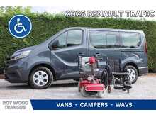 Renault Trafic Advance - Gowrings wheelchair access car - 4 fixed seats