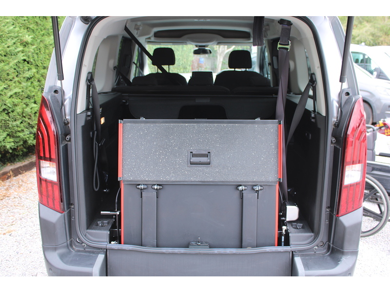 Peugeot Allure XL Allied Horizon RS 5 seats plus one wheelchair access car 1.2 5dr MPV Automatic Petrol
