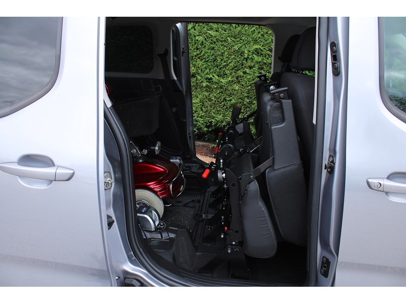 Peugeot Allure XL Allied Horizon RS 5 seats plus one wheelchair access car 1.2 5dr MPV Automatic Petrol