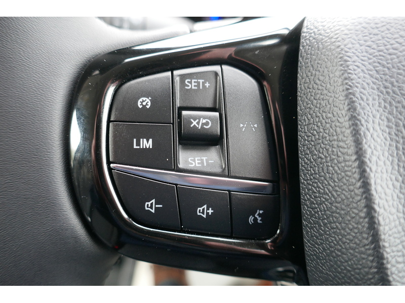 Ford L2 320 Limited Petrol Hybrid Auto Van - Low miles, Great to drive 2.5 5dr medium van Automatic Petrol Plug-in Hybrid