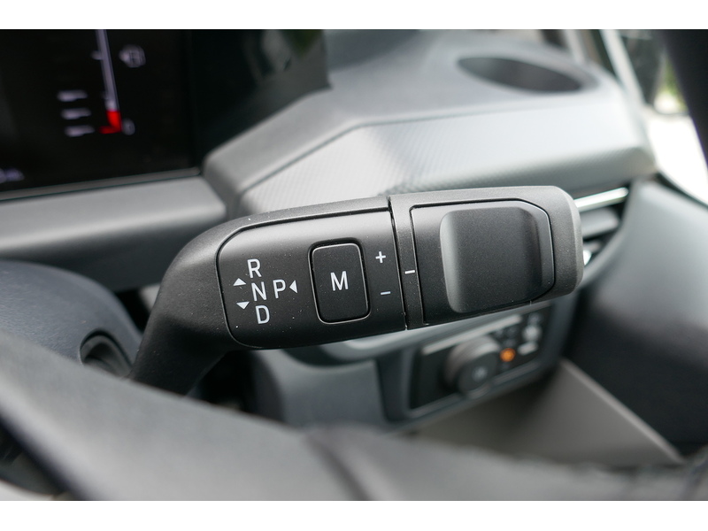 Ford L2 320 Limited Petrol Hybrid Auto Van - Low miles, Great to drive 2.5 5dr medium van Automatic Petrol Plug-in Hybrid