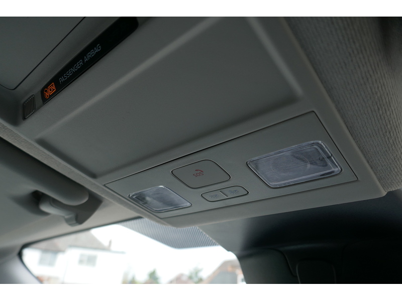Ford L2 320 Limited Petrol Hybrid Auto Van - Low miles, Great to drive 2.5 5dr medium van Automatic Petrol Plug-in Hybrid