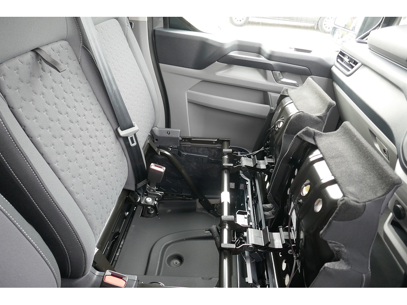 Ford L2 320 Limited Petrol Hybrid Auto Van - Low miles, Great to drive 2.5 5dr medium van Automatic Petrol Plug-in Hybrid