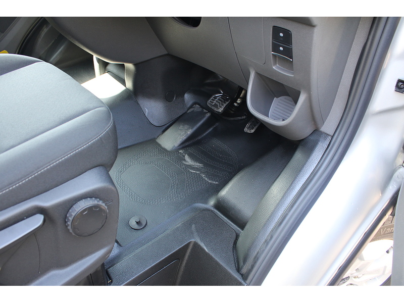 Ford 350 L3 H3 Limited 165ps Euro 6 AUTOMATIC Diesel Van 2.0 5dr large van Automatic Diesel