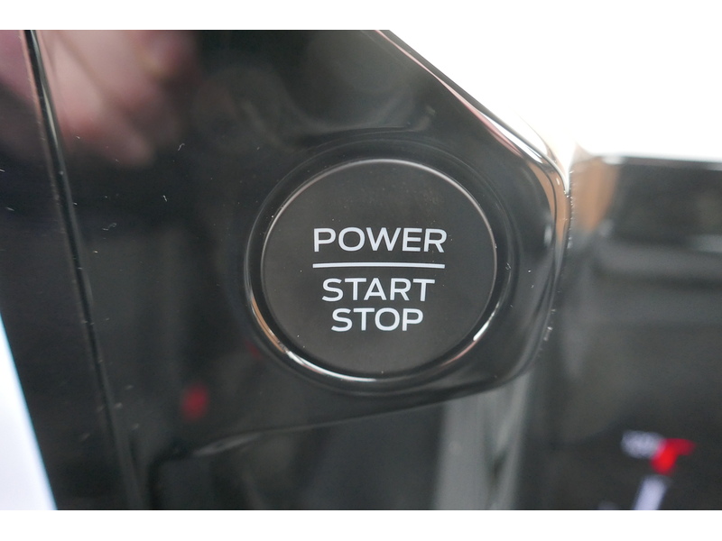 Ford 280 L1 Limited 136ps Van - Pre reg with delivery miles only 2.0 5dr medium van Manual Diesel