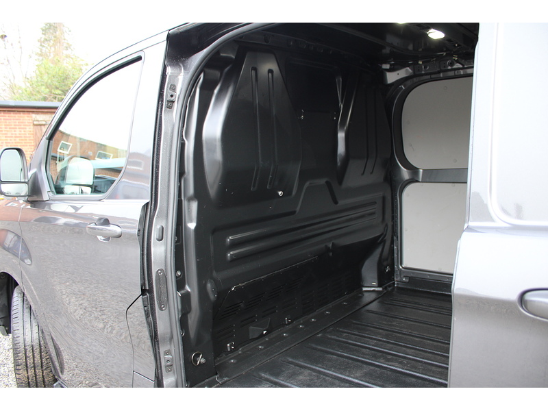 Ford 300 L1 Limited 136ps Euro 6 Van - Super looking in Magnetic Grey 2.0 5dr Panel Van Manual Diesel