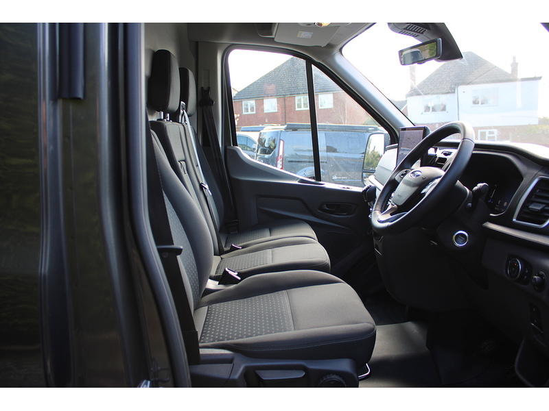 Ford 350 L4 H3 Limited 165ps Euro 6 Van 2.0 5dr large van Manual Diesel
