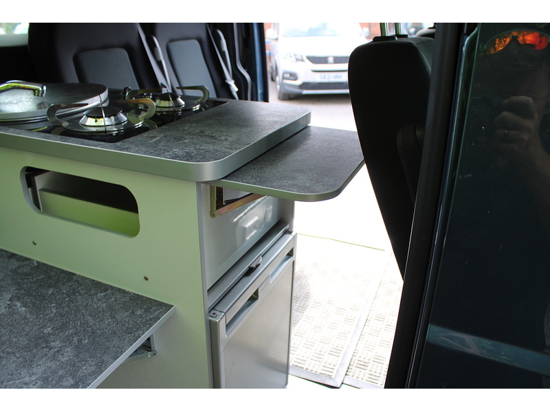 Volkswagen Transporter T30 BlueMotion Highline Auto Campers mRv Pop Top Camper - 33