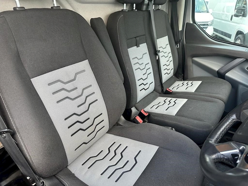 Ford 2.2 TDCi 290 Limited Panel Van 5dr Diesel Manual L2 H1 (186 g/km, 123 bhp)