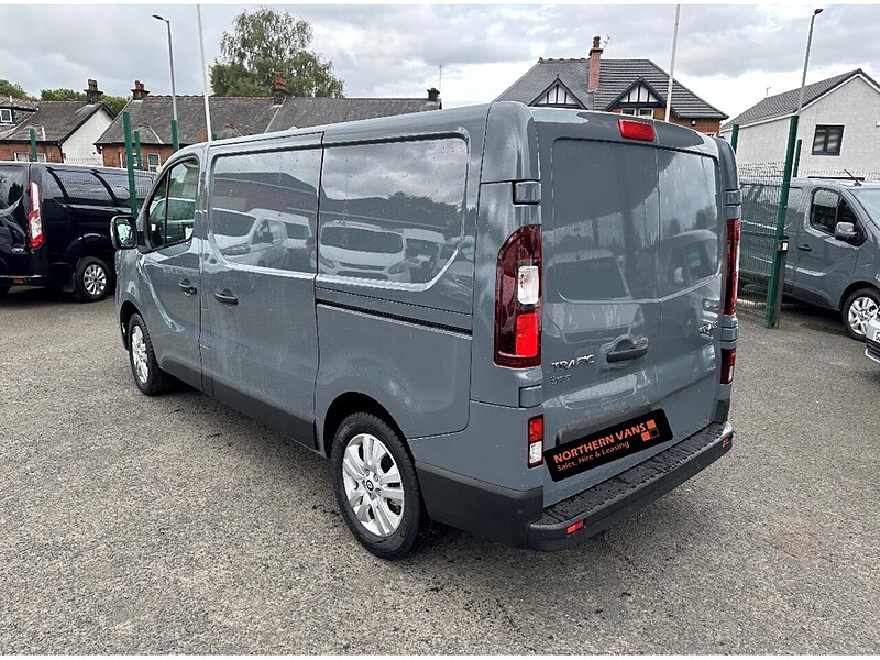 Renault 2.0 dCi Blue 30 Extra Panel Van 5dr Diesel Manual SWB Euro 6 (s/s) (130 ps)