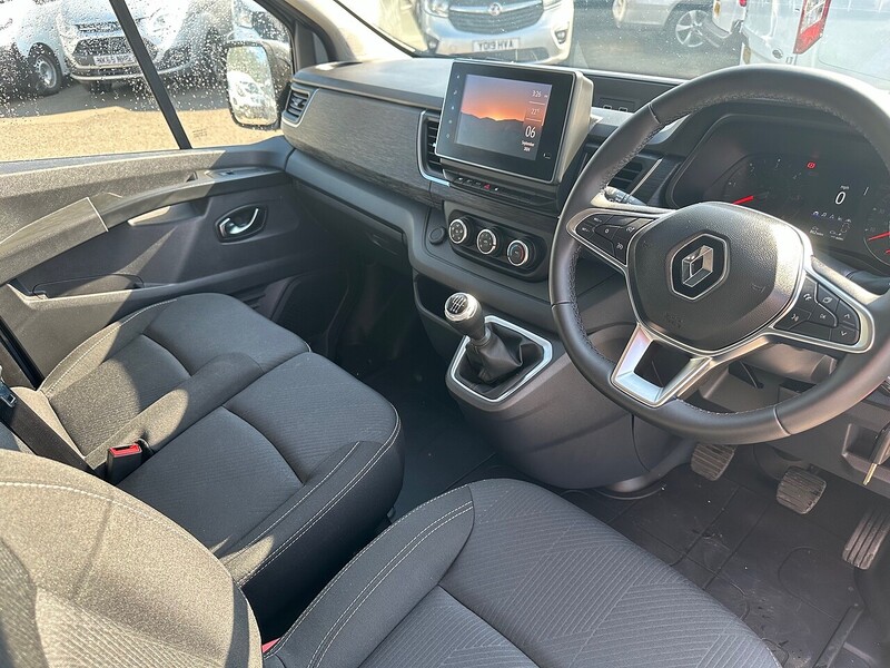 Renault 2.0 dCi Blue 30 Extra Panel Van 5dr Diesel Manual SWB Euro 6 (s/s) (130 ps)