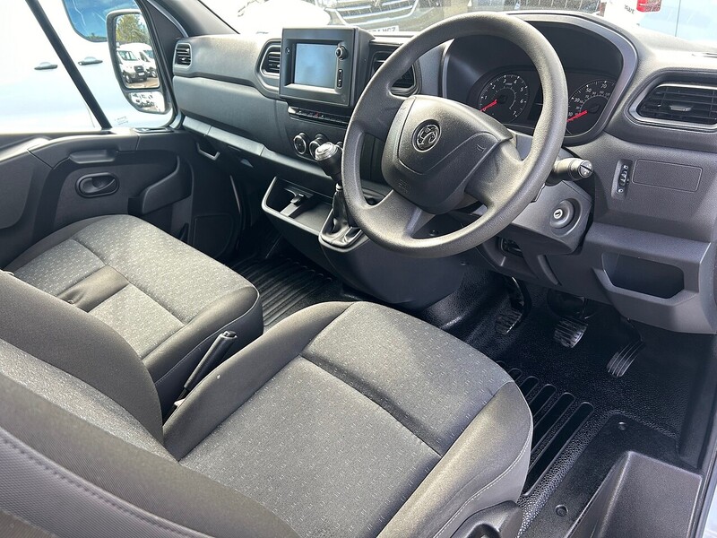 Vauxhall 2.3 CDTi 3500 BiTurbo Edition Panel Van 5dr Diesel Manual FWD L3 H2 Euro 6 (135 ps)