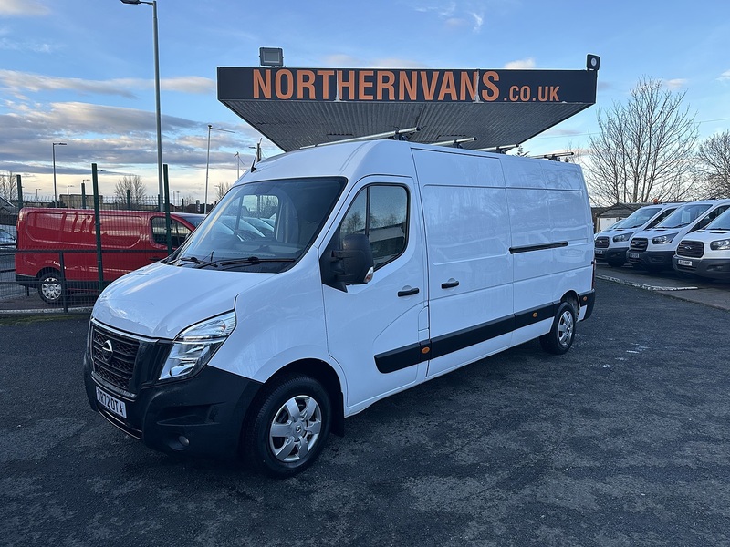 Nissan dCi 35 Tekna Panel Van 2.3 Manual Diesel