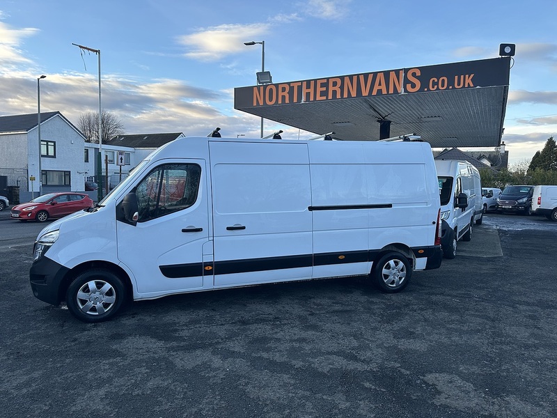 Nissan dCi 35 Tekna Panel Van 2.3 Manual Diesel