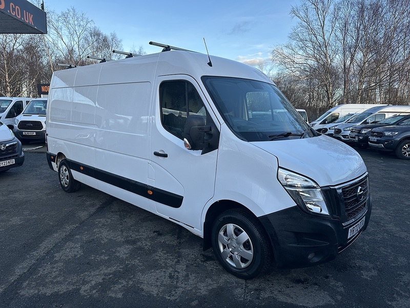 Nissan dCi 35 Tekna Panel Van 2.3 Manual Diesel