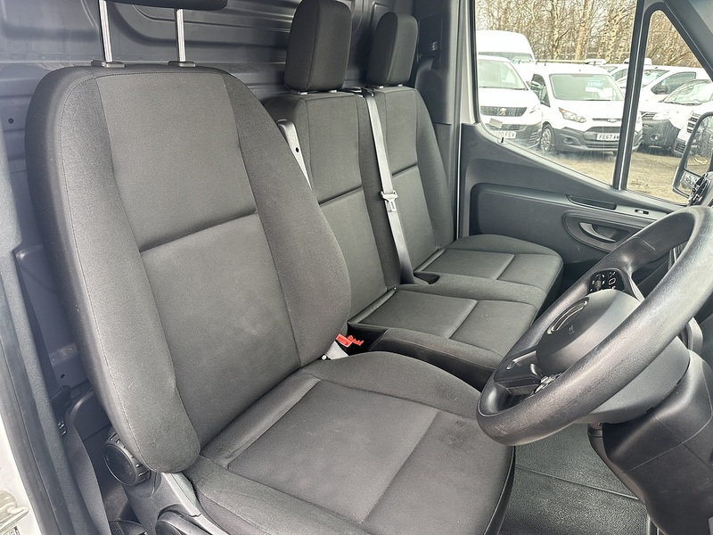 Mercedes-Benz 2.0 315 CDI Progressive Panel Van 5dr Diesel Manual RWD L3 H2 Euro 6 (s/s) (150 ps)