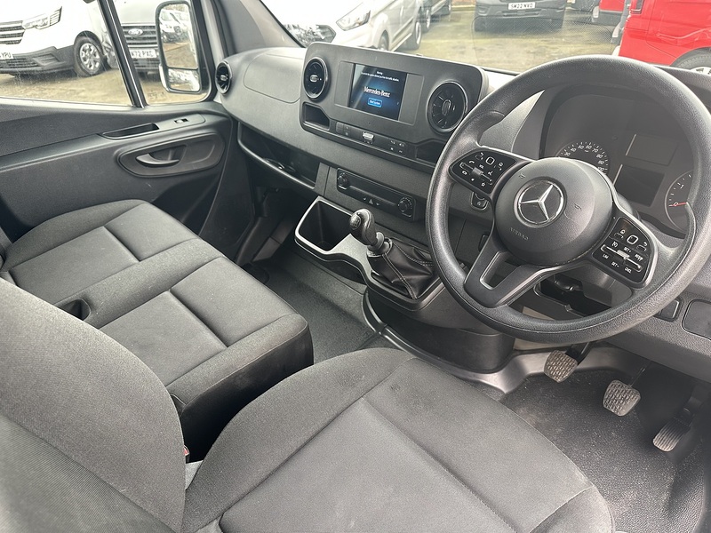 Mercedes-Benz 2.0 315 CDI Progressive Panel Van 5dr Diesel Manual RWD L3 H2 Euro 6 (s/s) (150 ps)