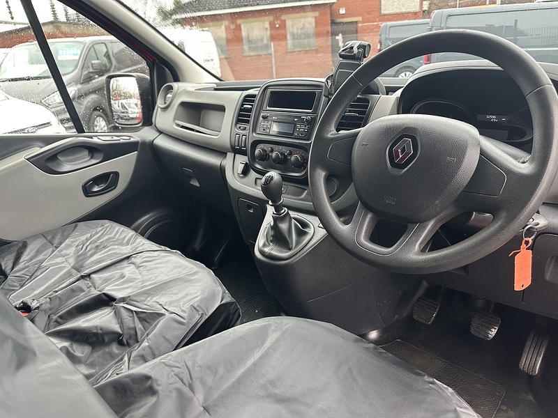 Renault 1.6 dCi 27 Business+ Panel Van 5dr Diesel Manual SWB Standard Roof Euro 6 (120 ps)