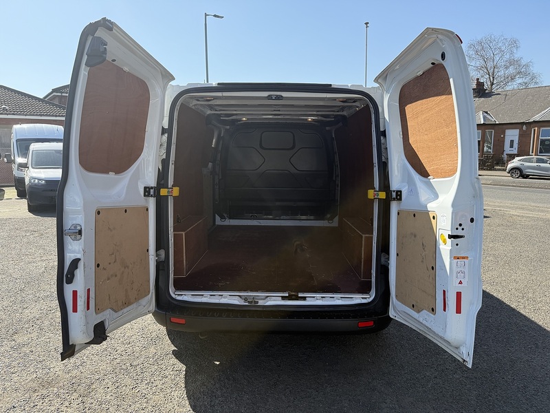 Ford 2.0 300 EcoBlue Leader Panel Van 5dr Diesel Manual L2 H1 Euro 6 (s/s) (105 ps)