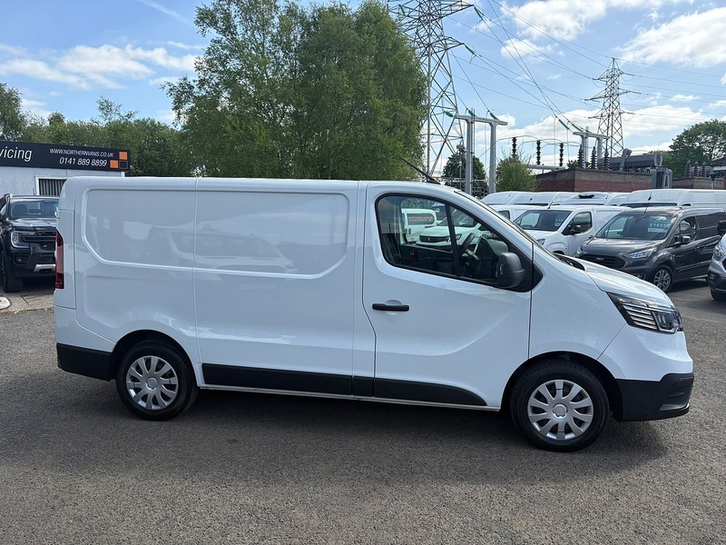 Renault 2.0 dCi Blue 28 Business+ Panel Van 5dr Diesel Manual SWB Euro 6 (s/s) (130 ps)