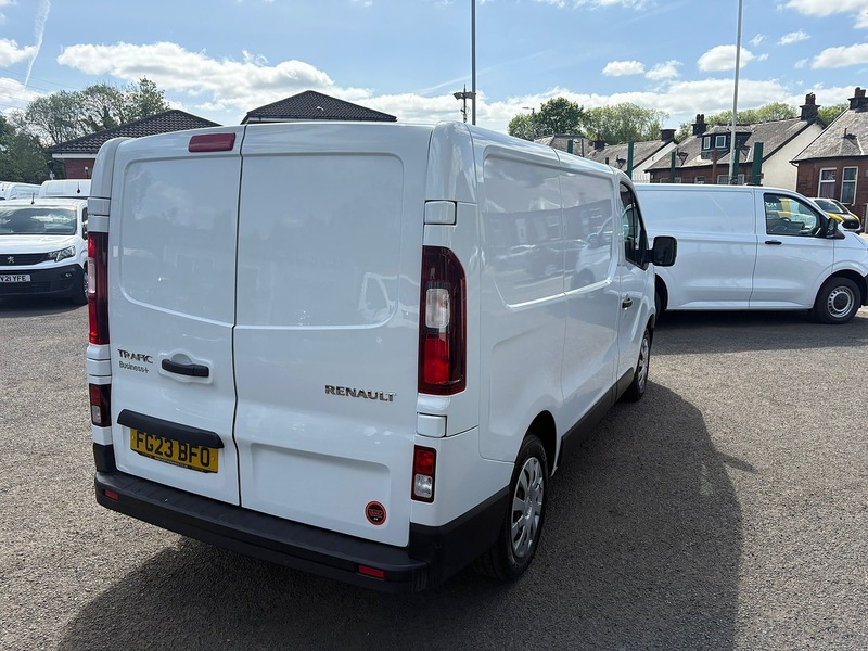 Renault 2.0 dCi Blue 28 Business+ Panel Van 5dr Diesel Manual SWB Euro 6 (s/s) (130 ps)