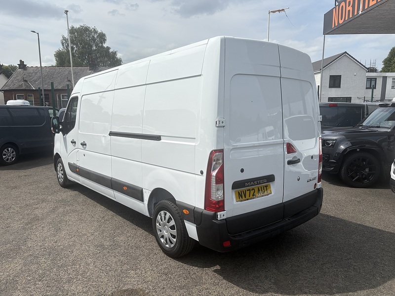 Renault 2.3 dCi 35 Business+ Panel Van 4dr Diesel Manual FWD LWB Medium Roof Euro 6 (135 ps)