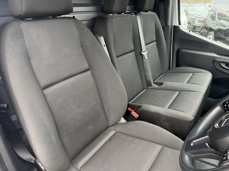 Mercedes-Benz 2.0 315 CDI Progressive Panel Van 5dr Diesel Manual RWD L3 H2 Euro 6 (s/s) (150 ps)