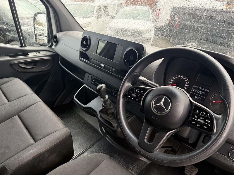 Mercedes-Benz 2.0 315 CDI Progressive Panel Van 5dr Diesel Manual RWD L3 H2 Euro 6 (s/s) (150 ps)