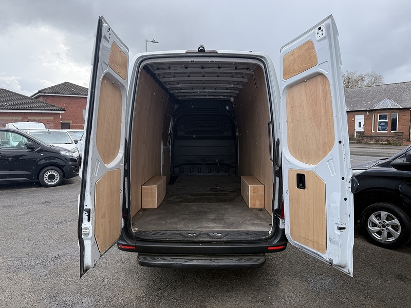 Mercedes-Benz 2.0 315 CDI Progressive Panel Van 5dr Diesel Manual RWD L3 H2 Euro 6 (s/s) (150 ps)