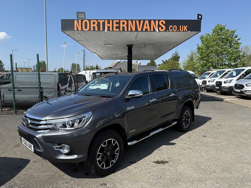 Toyota 2.4 D-4D Invincible X Pickup Double Cab 4dr Diesel Auto 4WD Euro 6 (TSS) (150 ps)